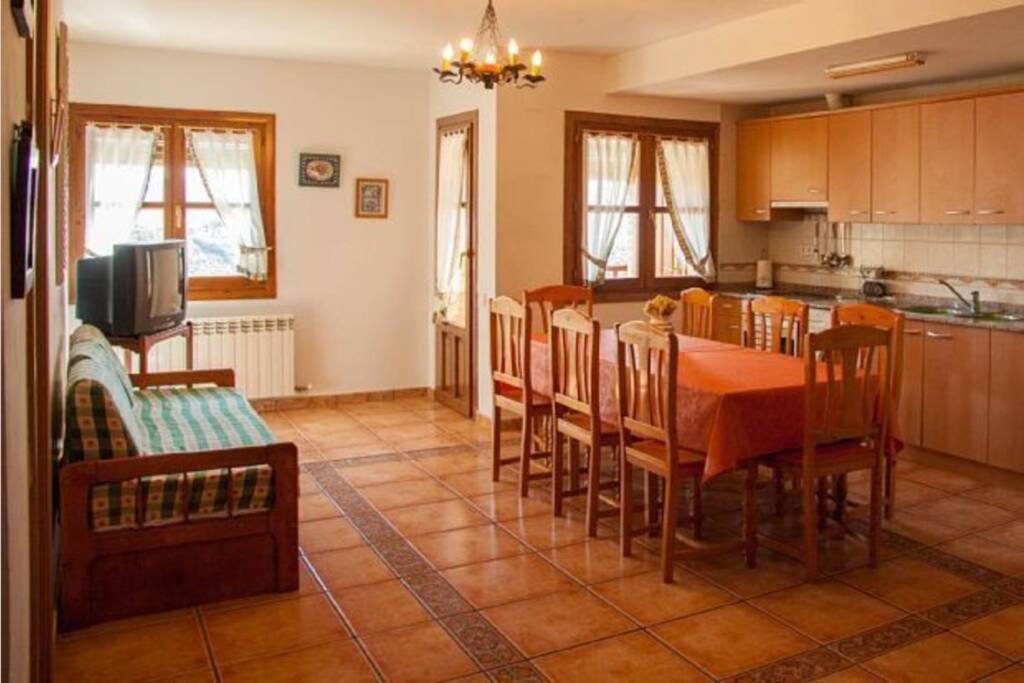 Apartamento San Hipolito Apartment Alquezar Exterior photo