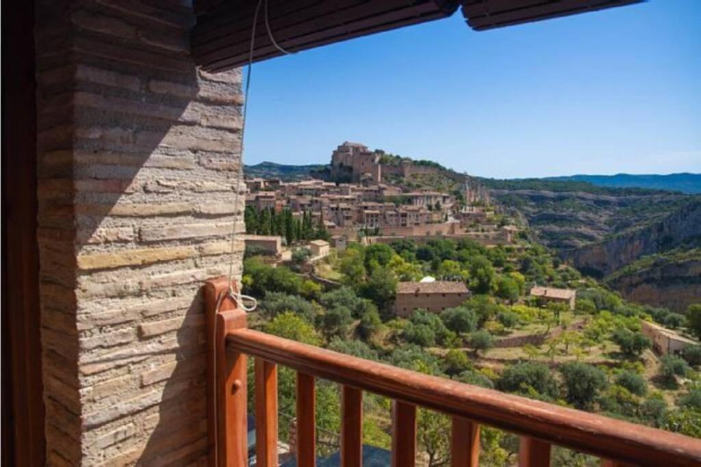 Apartamento San Hipolito Apartment Alquezar Exterior photo